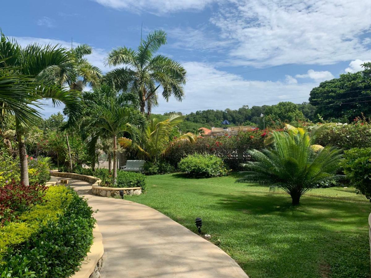 The Westender Inn Negril Exterior photo